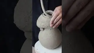 Hand-building a Pot using the Coiling Method #pottery #coiling #ceramic