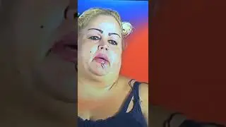 Two ladies act like Karen&rsquo;s because there car is getting towed they go insane 