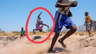 Street Photography Breakdown: Part 7 &ndash; Gesture, Motion & Making Order from Chaos