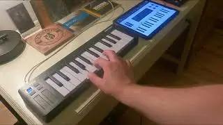 Arturia MicroLab Mk3 Keyboard Test (80s Synth Garage Band)