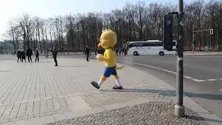 SOCCER PLAYER IN CHICKEN SUIT IN BERLIN (NO AI!!!)