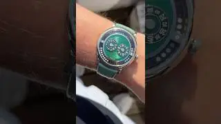 This watch is just crazy! M.A.D Edition 2 by MB&F 💚 | #madedition #mbandf #hautehorology #wristgame