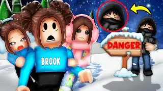 СТАЛКЕР СЛЕДИЛ ЗА НАШЕЙ СЕМЬЕЙ ВО ВРЕМЯ ОТПУСКА в Roblox Snapchat!!