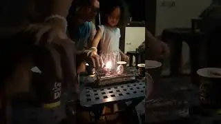 lighting momys bday candles