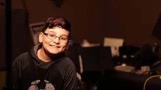 Gwillplay2 attempting Megalovania
