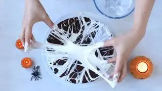 Chocolate spider web cake