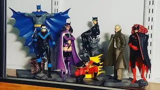 Den Knight Collectibles Episode 18:  DC Direct Batman Family statue set