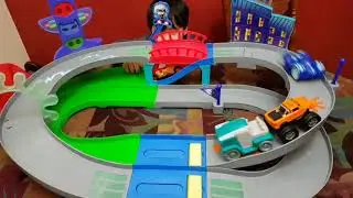 PJMasks nighttime adventure track play set with cat mobile, Romeo's lab with fire truck & McQueen..