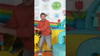 Derek shares some space facts in the Milkshake! Studio