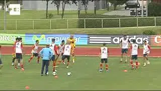 Spain's final Euro 2012 squad have first training session