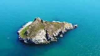 Drone Flight above Thatcher Rock in Torquay - June 2023