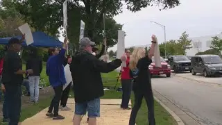 UAW strike expands to GM, Stellantis plants in suburbs