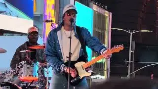 Russell Dickerson - Worth Your Wild (Live in Times Square, NYC, 1/7/26) (4K HDR, HQ Audio)