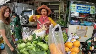 Khmer Food Tour in Morning Market -Open air and outdoor Food Activities, Hardworking, Delicious Food