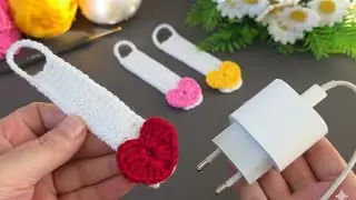 Make MONEY with This SUPER EASY Crochet Mini Cable Holder! Sell and give as a gift ❤️❤️❤️
