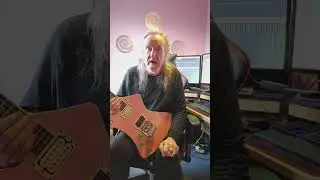 Pinkie - The Guitar