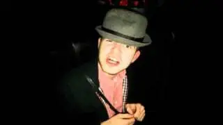 Max Taylor-English - I've Got Twenty Quid Says She's Fucking Perfect