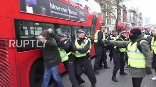 UK: Police clash with 'yellow vest' protesters in central London