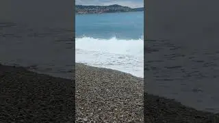 La mer avec ses vagues made in Nice