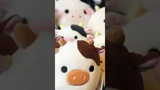 I want my own CONNOR and RONNIE the COW 🐮 SQUISHMALLOW planet! #squishmallows #shorts