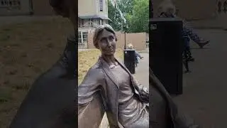 Virginia Woolf Statue, Richmond on Thames, London. #virginiawoolf #virginiastephen