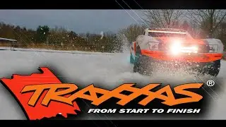 Traxxas UDR Snow skids and crash, Reverse entry cornering,  MAGICAL SOUND SHOWER