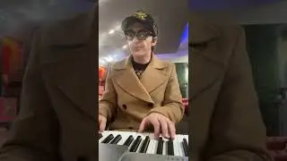 DRAKE BELL LIVE INSTAGRAM - 19/12/2023
