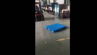 Plastic Pallet drop test