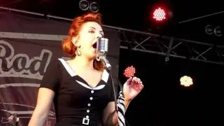 Rhythm Sophie .  Bumble bee .  B&eacute;thune R&eacute;tro 2014