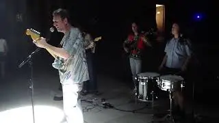 Sonny & The Sunsets  