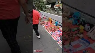 Metro Jamaica Linea 4 , Ciudad de M&eacute;xico ,Tianguis de S&aacute;bados en sus entradas !!