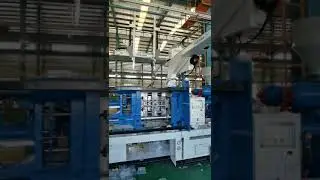 Alfa robot,  for stack mold, fast food container.#injection molding machine