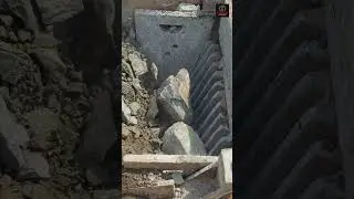 Watch This Jaw Crusher Rip Through Rock Like Butter! ⚙️🪓 #shorts #USA #jawcrusher