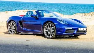 Porsche 718 Boxster mẫu xe thể thao mui trần 