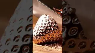 Cutting Gold and Chocolate Strawberries #asmrsounds #aiart #asmrvideo #satisfyingvideo #aiart