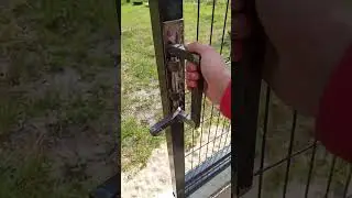 Simple sliding gate lock #shorts