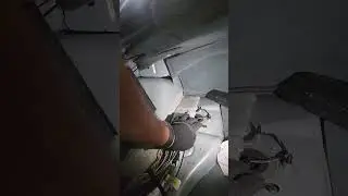 Destroyed Air Strut Jaguar XJR X350 pt1