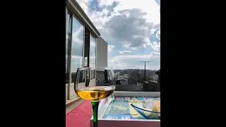 Wine O&rsquo; Clock