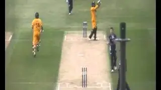 Ford Trophy: Tom Blundell is dismissed caught after breaking his bat