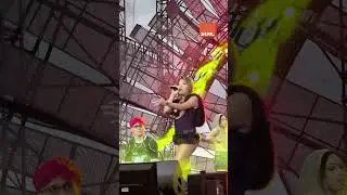 IT GIRL moment on stage with Denise Julia! | ATM Online Exclusive