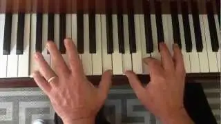 Fast Track Piano - Lesson in a minute #10