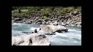 Wildwasser im Faltboot Vjosa / Albanien   -    White water kayak in Albania