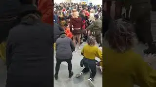 ΘΕΡΜΙΩΤΙΚΟ ΚΑΡΝΑΒΑΛΙ - Πως το τρίβουν το πιπέρι !