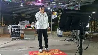 周大哥在大稻埕亮晴歌坊翻唱看天