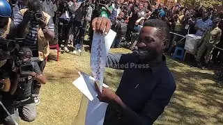 Ugandan opposition candidate Bobi Wine slams internet shutdown as Museveni 'vote rigging' attempt