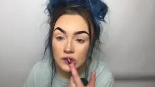 MEG FEATHER GO-TO INSTAGRAM MAKEUP // BLUE HAIR??