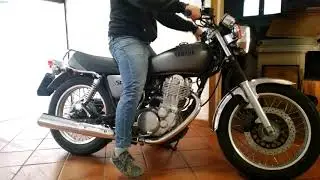 It's so easy to start it (Yamaha SR400 no decompressor kickstart)