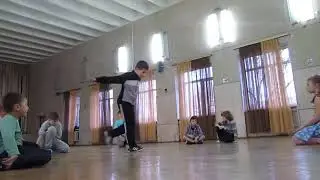 Дети танцуют Break Dance  2017 год
