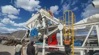 No Crane Needed! The Hydraulic Lifting System for Super Mobile Batch Mix Plant is Convenient
