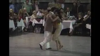 Geraldine Rojas y Javier Rodriguez im Club Sunderland, Einlage 1